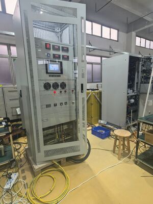 R7000 श्रृंखला AC/DC औद्योगिक रेक्टिफायर इनपुट आइसोलेशन ट्रांसफार्मर के साथ