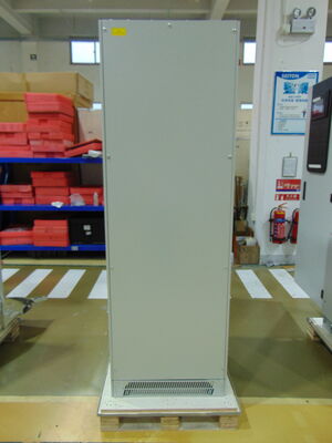 पीई आईएनडी IIl ((S6000-31G) 3/1P 110/ 220Vdc 10-200kVA 380V/400V इनपुट वोल्टेज के साथ ऑनलाइन औद्योगिक यूपीएस